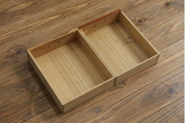 和製アンティーク　最高級!!　まるで本物!!　指物工芸家具　総欅(ケヤキ)材　竹の彫刻の蛇腹引き戸が素敵なローボード(置き床、テレビ台、テレビボード、収納棚、戸棚、花台、飾り台)(R-075075)