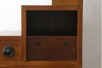 中古　美品!!　楡(ニレ)材　組み合わせ式　収納力抜群!!金具の素敵な両面使いできる階段箪笥(和箪笥、和タンス、収納箪笥)(R-075079)