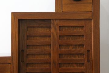 中古　美品!!　楡(ニレ)材　組み合わせ式　収納力抜群!!金具の素敵な両面使いできる階段箪笥(和箪笥、和タンス、収納箪笥)(R-075079)