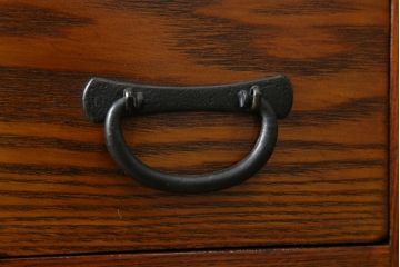 中古　美品!!　楡(ニレ)材　組み合わせ式　収納力抜群!!金具の素敵な両面使いできる階段箪笥(和箪笥、和タンス、収納箪笥)(R-075079)