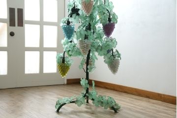中古　イタリア製　トーソー社(TOSO CESARE)　ムラーノガラス(Murano　Glass)　ブドウ(葡萄、ぶどう)　13灯　空間のアクセントになるスタンドライト(フロアスタンド、スタンド照明、フロア照明、ベネチアングラス、ヴェネチアングラス、ムラノガラス)(定価約130万円)(R-075080)