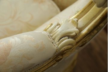 中古　美品　イタリア高級家具　SILIK(シリック)　ロココ調　優雅で上品な空間づくりにぴったりな1人掛けソファ(一人掛けソファ、1P、アームソファ)(R-075093)