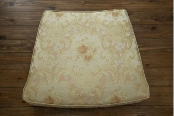 中古　美品　イタリア高級家具　SILIK(シリック)　ロココ調　優雅で上品な空間づくりにぴったりな1人掛けソファ(一人掛けソファ、1P、アームソファ)(R-075093)