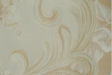 中古　イタリア高級家具　SILIK(シリック)　優雅で上品なロココ調の3人掛けソファ　(R-075094)