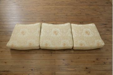 中古　美品　イタリア高級家具　SILIK(シリック)　ロココ調　優雅で上品な空間づくりにぴったりな3人掛けソファ(三人掛けソファ、3P、アームソファ)(R-075094)