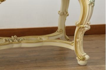 中古　美品　イタリア高級家具　SILIK(シリック)　ロココ調　優雅で上品な空間づくりにぴったりなセンターテーブル(ローテーブル、ソファテーブル、リビングテーブル、4人掛け)(定価約42万円)(R-075095)