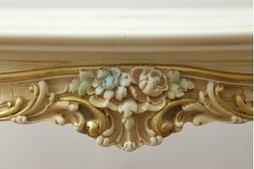 中古　美品　イタリア高級家具　SILIK(シリック)　ロココ調　優雅で上品な空間づくりにぴったりなセンターテーブル(ローテーブル、ソファテーブル、リビングテーブル、4人掛け)(定価約42万円)(R-075095)