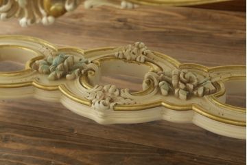 中古　美品　イタリア高級家具　SILIK(シリック)　ロココ調　優雅で上品な空間づくりにぴったりなセンターテーブル(ローテーブル、ソファテーブル、リビングテーブル、4人掛け)(定価約42万円)(R-075095)