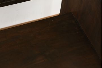 和製ビンテージ　軽井沢彫り　シックな色合いと華やかな桜の彫刻が美しいベンチ(長椅子、板座チェア、3人掛けベンチ、ヴィンテージ)(R-075096)