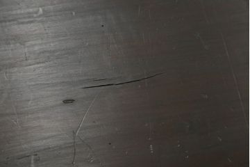 和製ビンテージ　軽井沢彫り　シックな色合いと華やかな桜の彫刻が美しいベンチ(長椅子、板座チェア、3人掛けベンチ、ヴィンテージ)(R-075096)