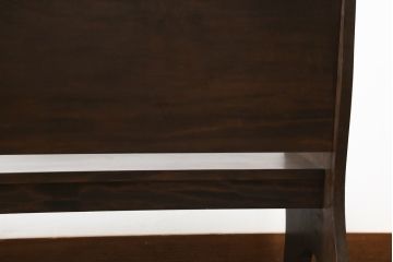 和製ビンテージ　軽井沢彫り　シックな色合いと華やかな桜の彫刻が美しいベンチ(長椅子、板座チェア、3人掛けベンチ、ヴィンテージ)(R-075096)