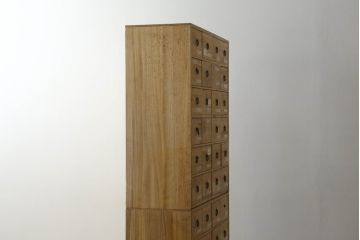 中古　総桐材　引き出し44杯!細かな収納に便利な重ね薬箪笥(小物収納、チェスト、総桐箪笥、総桐たんす)(R-075097)