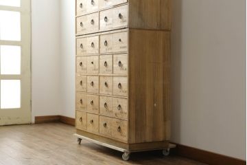中古　総桐材　引き出し44杯!細かな収納に便利な重ね薬箪笥(小物収納、チェスト、総桐箪笥、総桐たんす)(R-075097)