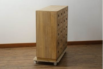 中古　総桐材　引き出し20杯!細かな収納に便利な薬箪笥(小物収納、チェスト、総桐箪笥、総桐たんす)(R-075099)