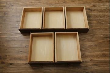 和製ビンテージ　クラシカルなデザインがお洒落!上質な作りの民芸サイドボード(収納棚、戸棚、食器棚、サイドキャビネット、松本民芸家具、北海道民芸家具、ヴィンテージ)(R-075100)