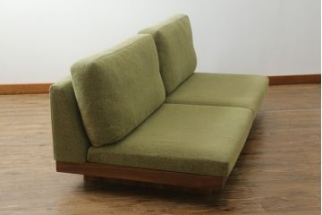 中古　AKASE(旧アカセ木工)　MASTERWAL(マスターウォール)　DANISH SOFA(デニッシュソファ)　ウォールナット材　ゆったりとした座り心地が魅力的な3人掛けソファ(三人掛け、3P、トリプルソファ)(定価約38万円)(R-075102)