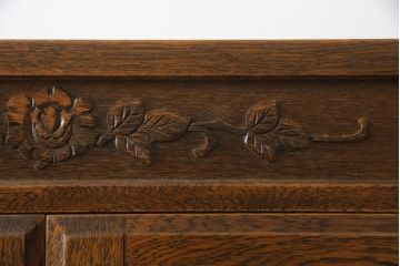 中古　三越家具(現カントリーハウス)　Brugge(ブルージュ)　ステンドグラスが上品な雰囲気を醸し出すキャビネット(収納棚、戸棚、飾り棚、食器棚、本箱、ブックケース)(R-075104)