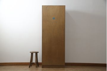 中古　三越家具(現カントリーハウス)　Brugge(ブルージュ)　ステンドグラスが上品な雰囲気を醸し出すキャビネット(収納棚、戸棚、飾り棚、食器棚、本箱、ブックケース)(R-075104)