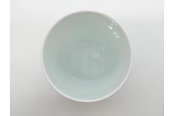 重要無形文化財　人間国宝　十四代　酒井田柿右衛門　錦　柿文　色彩とフォルムの美しさが食卓に華やぎをもたらす湯呑み2客セット(湯のみ、煎茶道具、和食器、共箱付き)(R-075113)