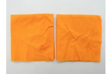 重要無形文化財　人間国宝　十四代　酒井田柿右衛門　錦　柿文　色彩とフォルムの美しさが食卓に華やぎをもたらす湯呑み2客セット(湯のみ、煎茶道具、和食器、共箱付き)(R-075113)