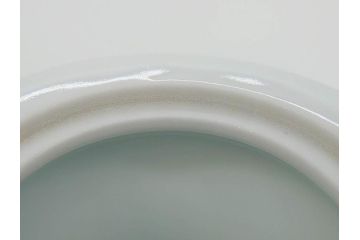 重要無形文化財　人間国宝　十四代　酒井田柿右衛門　錦　岩牡丹文　職人のこだわりが詰まった素敵なデザインの水注(水差し、水次、茶道具、煎茶道具、共箱付き)(R-075120)