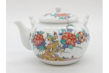 重要無形文化財　人間国宝　十四代　酒井田柿右衛門　錦　牡丹鳥文　上品な和の空間を演出する茶器セット(土瓶、急須、湯呑み5客、湯のみ茶碗、蓋付、茶道具、和食器、色絵、共箱付き)(R-075121)
