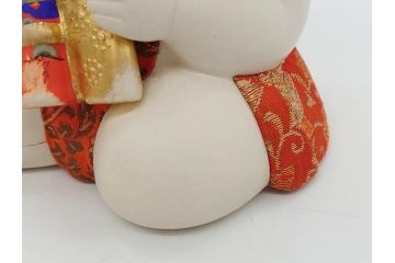 時代物　友寿作　神雛持　御所人形　ぽってりとした丸いフォルムが愛らしい木目込み人形(大阪大丸、木彫り、子供、子ども、台付き、木箱付き)(R-075125)