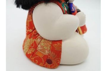 時代物　友寿作　神雛持　御所人形　ぽってりとした丸いフォルムが愛らしい木目込み人形(大阪大丸、木彫り、子供、子ども、台付き、木箱付き)(R-075125)
