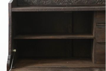 和製アンティーク　軽井沢彫り　シックな色合いと桜の彫刻が美しいライティングビューロー(簿記机、ワークデスク、収納棚、戸棚、在宅用、在宅ワーク用)(R-075141)