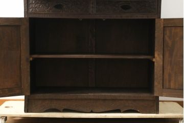 和製アンティーク　軽井沢彫り　シックな色合いと桜の彫刻が美しいライティングビューロー(簿記机、ワークデスク、収納棚、戸棚、在宅用、在宅ワーク用)(R-075141)