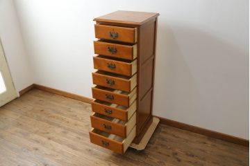 中古　横浜クラシック家具　ダニエル(Daniel)　アーリーアメリカンシリーズ　A-113　温かみのある色合いが魅力的な縦型チェスト(トールチェスト、サイドチェスト、引き出し)(R-075142)
