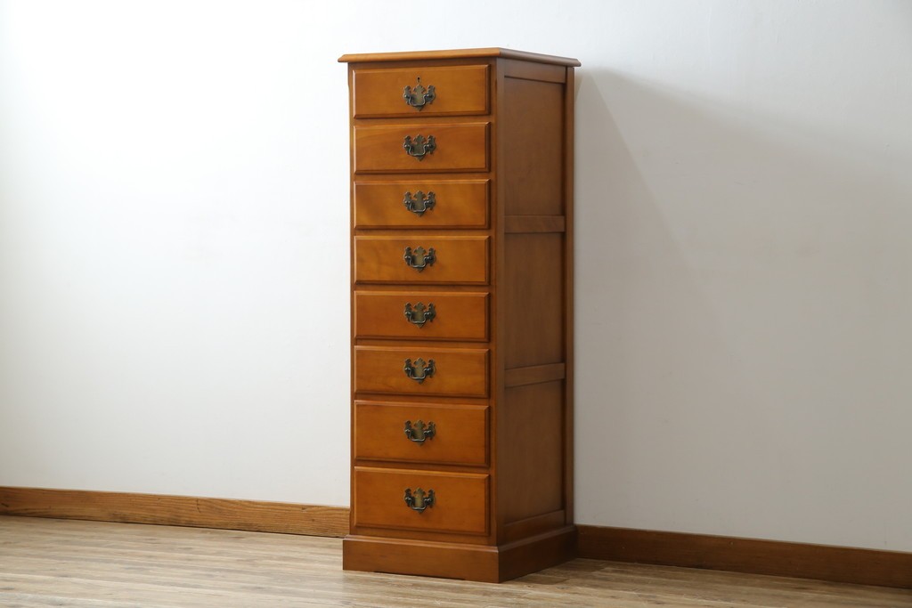 中古　横浜クラシック家具　ダニエル(Daniel)　アーリーアメリカンシリーズ　A-113　温かみのある色合いが魅力的な縦型チェスト　(R-075142)
