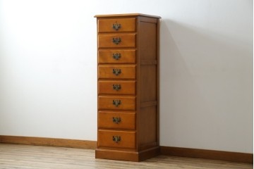 中古　横浜クラシック家具　ダニエル(Daniel)　アーリーアメリカンシリーズ　A-113　温かみのある色合いが魅力的な縦型チェスト　(R-075142)