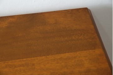 中古　横浜クラシック家具　ダニエル(Daniel)　アーリーアメリカンシリーズ　A-113　温かみのある色合いが魅力的な縦型チェスト　(R-075142)