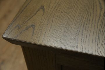中古　美品　楢(ナラ)材　高山デザイン　モダンな佇まいが魅力的な水屋箪笥サイドボード(食器棚、サイドキャビネット、収納棚、戸棚)(R-075143)