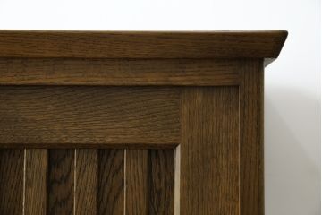 中古　美品　楢(ナラ)材　高山デザイン　モダンな佇まいが魅力的な水屋箪笥サイドボード(食器棚、サイドキャビネット、収納棚、戸棚)(R-075143)