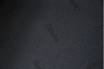 中古　Cassina(カッシーナ)　675　MARALUNGA(マラルンガ)　本革(レザー)　FX黒革　高級感漂う佇まいが魅力の1人掛けソファ(アームチェア、一人掛け、1P)(定価約100万円)(R-075151)