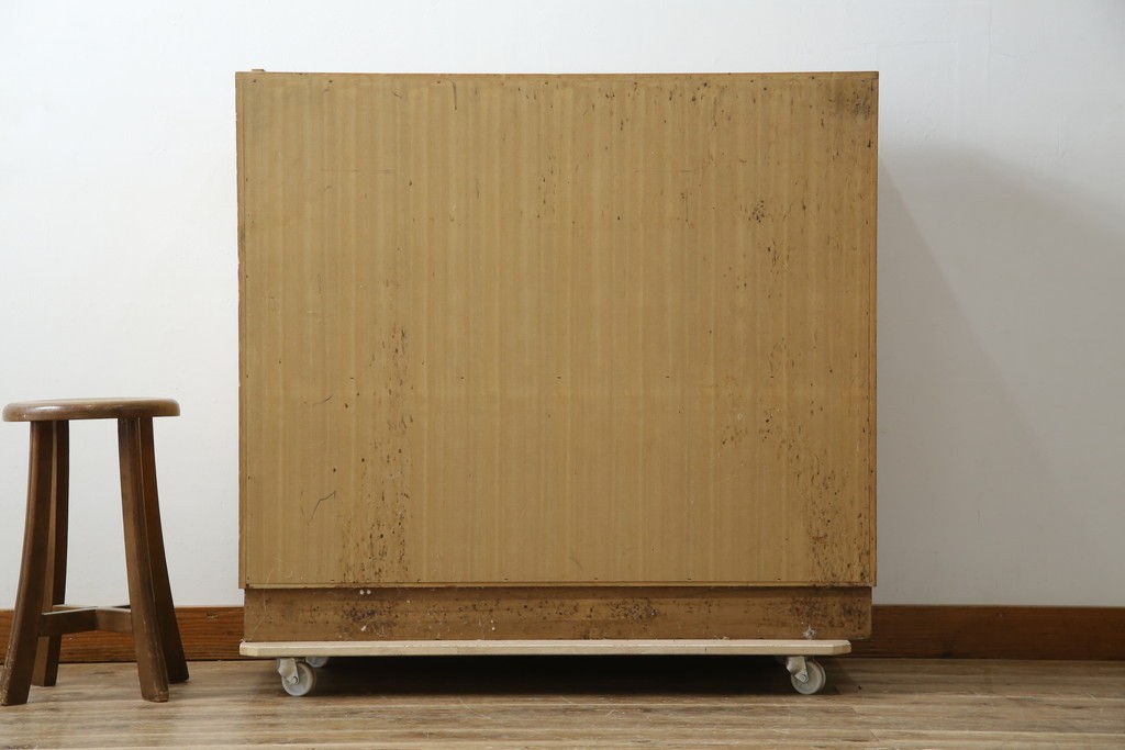 中古　総桐材　引き出し20杯!細かな収納に便利な薬箪笥　(R-075174)