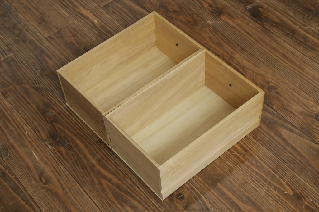 中古　総桐材　引き出し20杯!細かな収納に便利な薬箪笥　(R-075174)