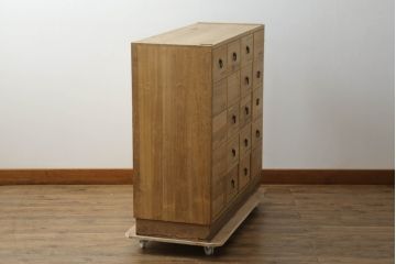 中古　総桐材　引き出し20杯!細かな収納に便利な薬箪笥(小物収納、チェスト、総桐箪笥、総桐たんす)(R-075174)