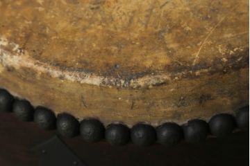 アンティーク　経年を感じる風合いが魅力の和太鼓(刳り貫き太鼓、くり貫き太鼓、大太鼓、和楽器)(R-075176)