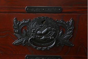 中古　漆塗り　仙台民芸箪笥(仙台箪笥)　力強い杢目が目を引く車箪笥(小箪笥、収納タンス、チェスト、引き出し)(定価約55万円)(R-075178)