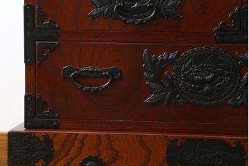 中古　漆塗り　仙台民芸箪笥(仙台箪笥)　力強い杢目が目を引く車箪笥(小箪笥、収納タンス、チェスト、引き出し)(定価約55万円)(R-075178)