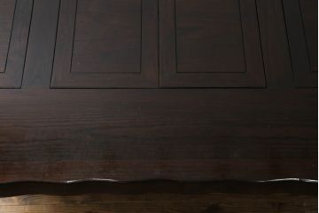 中古　広島県　博永家具　特大!!　楡(ニレ)材　重厚感のある佇まいでお部屋の主役におすすめの囲炉裏テーブル(木製火鉢、食卓、ダイニングテーブル、4人掛け、6人掛け)(定価約110万円)(R-075179)