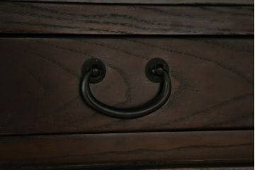 中古　広島県　博永家具　特大!!　楡(ニレ)材　重厚感のある佇まいでお部屋の主役におすすめの囲炉裏テーブル(木製火鉢、食卓、ダイニングテーブル、4人掛け、6人掛け)(定価約110万円)(R-075179)