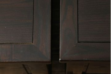 中古　広島県　博永家具　キャスター付き　シックな色合いが魅力的な収納付き板座チェア4脚セット(ダイニングチェア、椅子、イス)(定価4脚で約48万円)(R-075181)