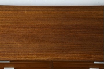 和製ヴィンテージ　総桐箪笥を北欧デザインにリメイク!モダンな脚付きローチェスト　(R-075182)