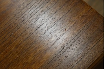 和製ヴィンテージ　総桐箪笥を北欧デザインにリメイク!モダンな脚付きローチェスト　(R-075182)