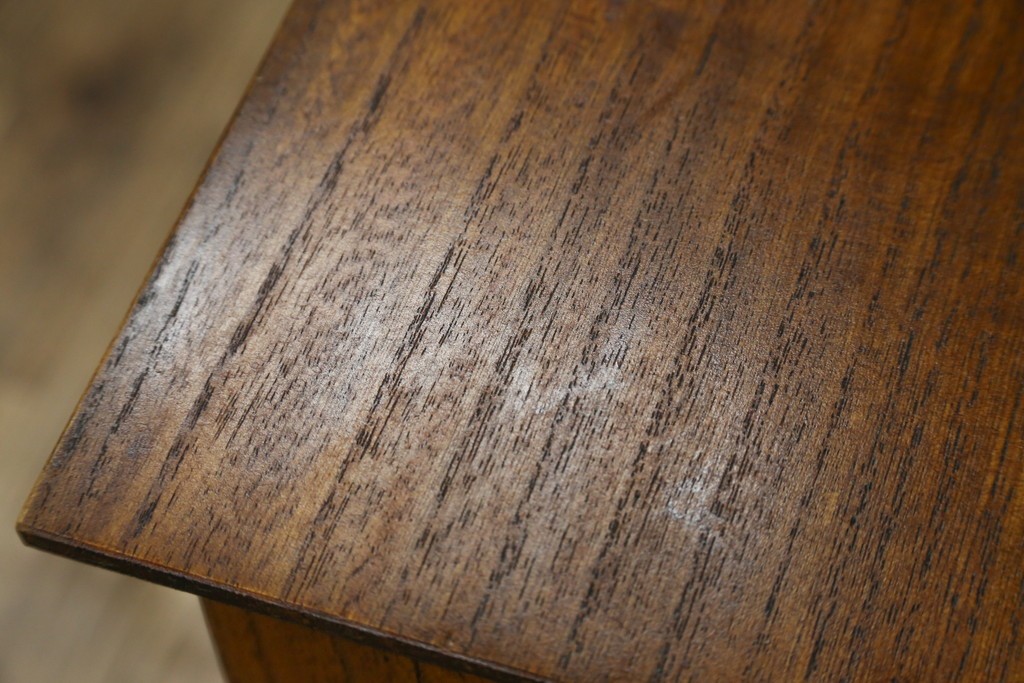 和製ヴィンテージ　総桐箪笥を北欧デザインにリメイク!モダンな脚付きローチェスト　(R-075182)