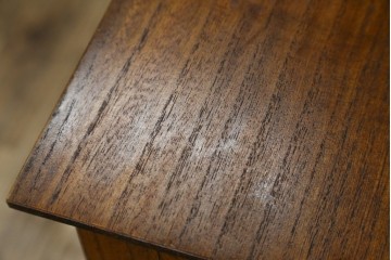 和製ヴィンテージ　総桐箪笥を北欧デザインにリメイク!モダンな脚付きローチェスト　(R-075182)